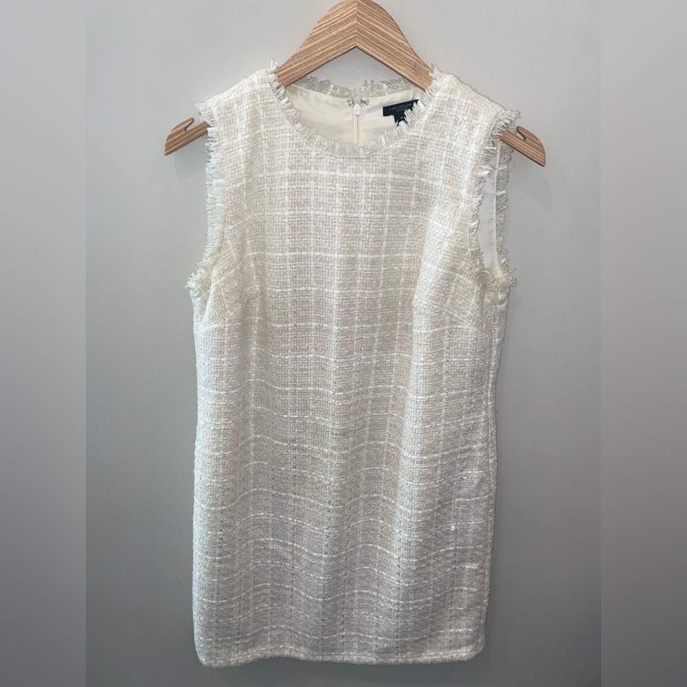 Ann Taylor White and Cream Tweed Shift Dress Sleeveless Crew Neck Fringe Size 6P